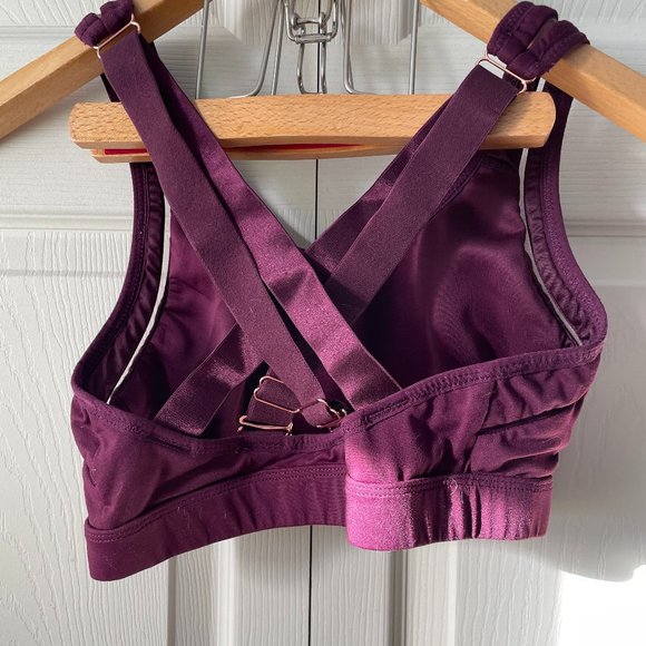 Fabletics Sports Bra - Picture 2 of 3